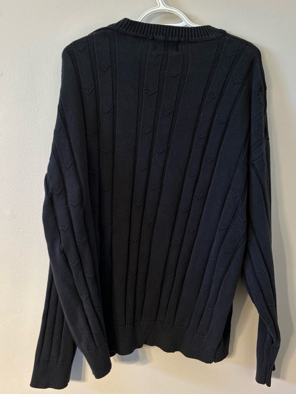 Greg Norman Collection Men's Black V-Neck Cable Sweater - Picture 3 of 3